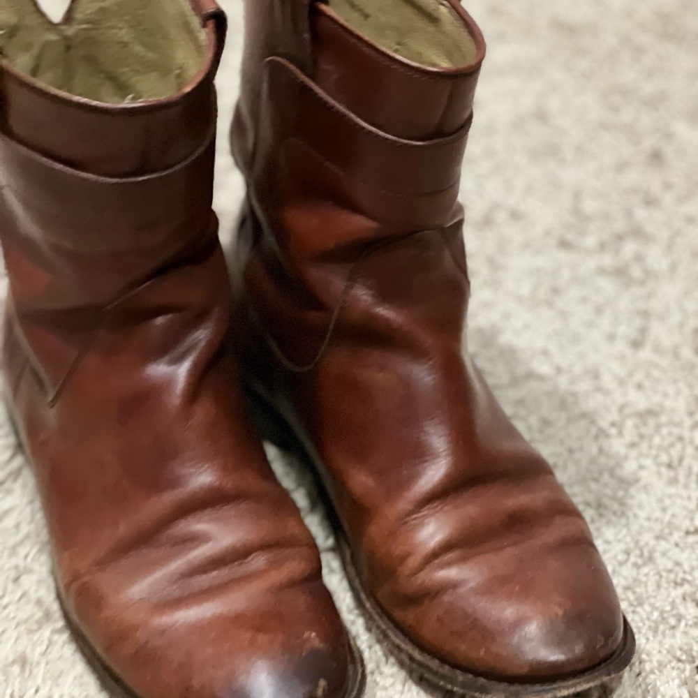 Frye Women’s Rich Brown Leather Boots